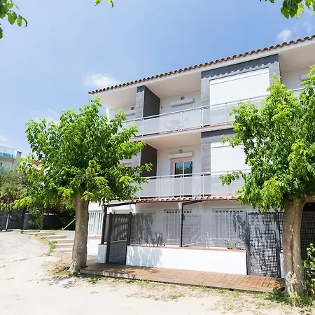 Apartman Estudis Laura *