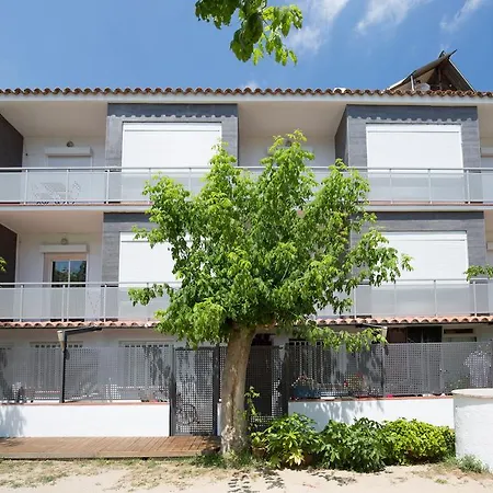 Apartman Estudis Laura *